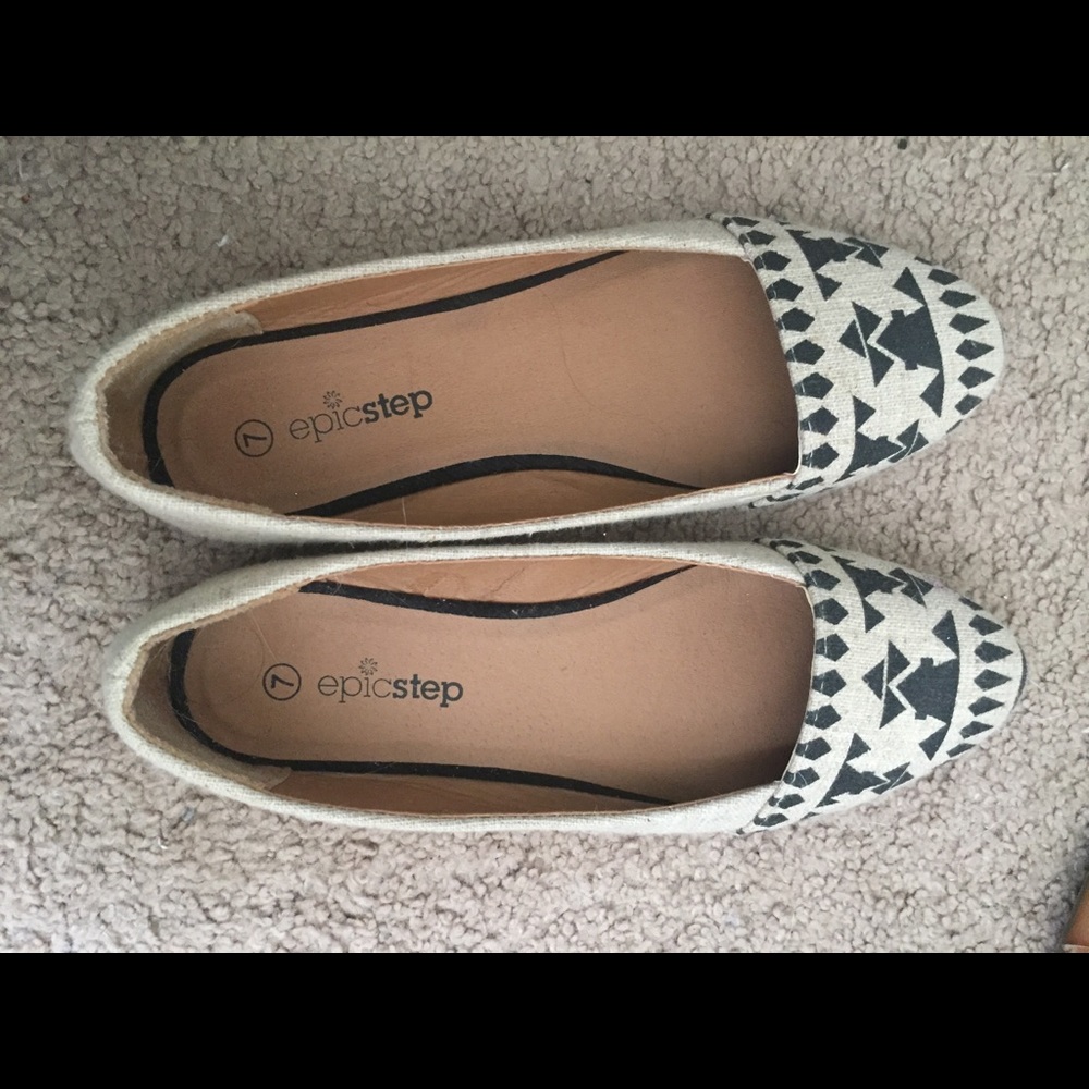 Tan black flats size 7